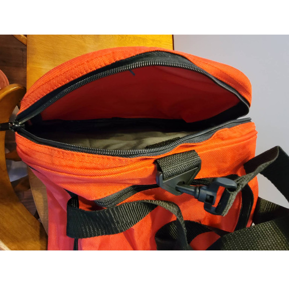 Leed's Red Excel Sport Deluxe 20" Duffel Bag - Picture 3 of 4